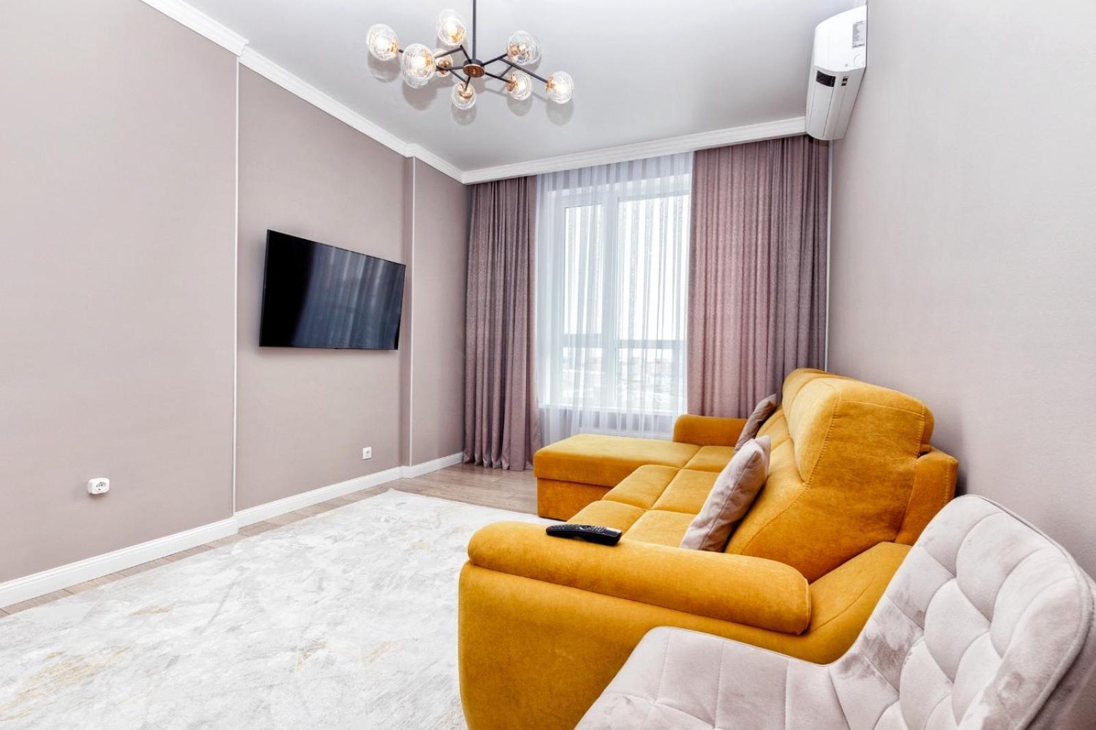 Apartment 2-х комнатная возле экспо *